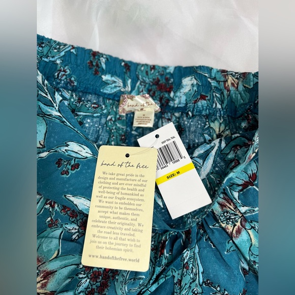 NWT Band Of the Free CELENE TEAL FLORAL LAYERED MIDI SKIRT Size Medium - Picture 9 of 13